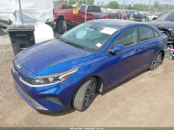 3KPF24AD8RE737349 2024 KIA FORTE - Image 2