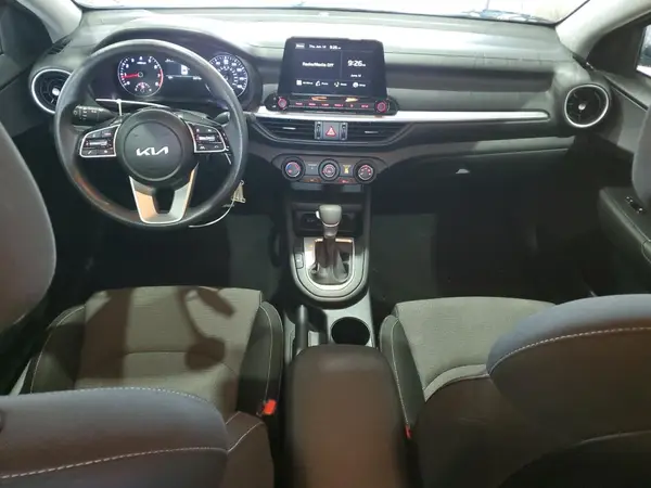 3KPF24AD8RE738484 2024 KIA FORTE - Image 8