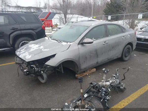 3KPF24AD8RE739103 2024 KIA FORTE - Image 2