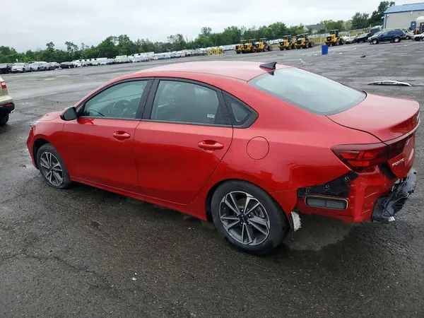 3KPF24AD8RE741109 2024 KIA FORTE - Image 2