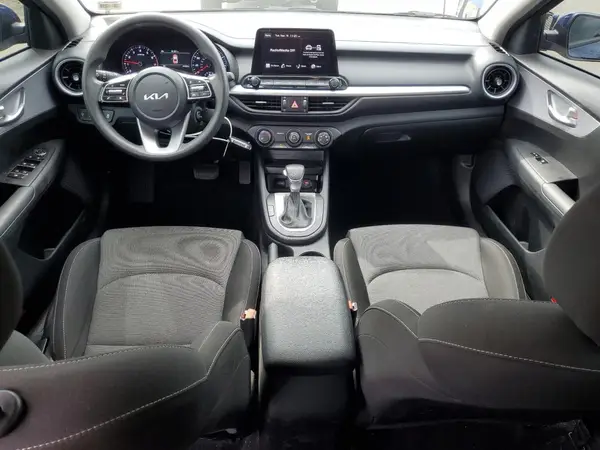 3KPF24AD8RE743975 2024 KIA FORTE - Image 8
