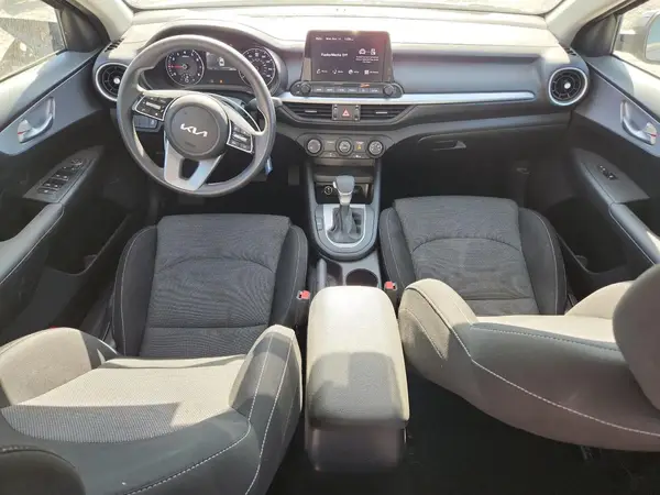 3KPF24AD8RE744141 2024 KIA FORTE - Image 8