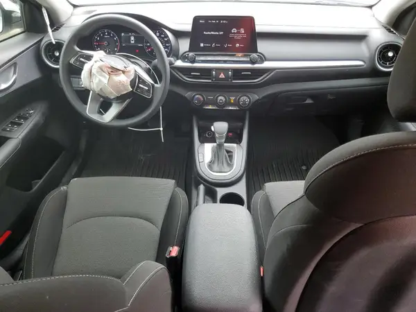 3KPF24AD8RE744317 2024 KIA FORTE - Image 8