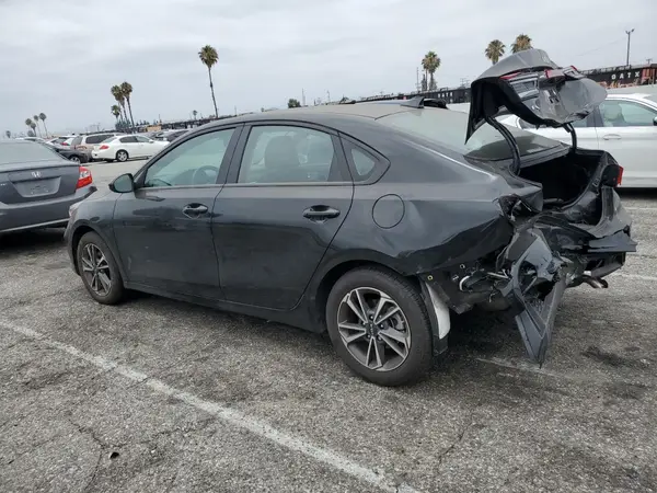 3KPF24AD8RE747055 2024 KIA FORTE - Image 2
