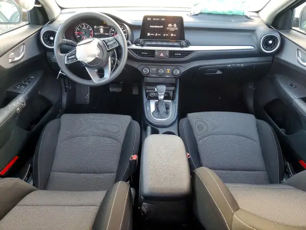 3KPF24AD8RE747296 2024 KIA FORTE - Image 8