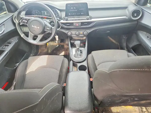 3KPF24AD8RE748996 2024 KIA FORTE - Image 8