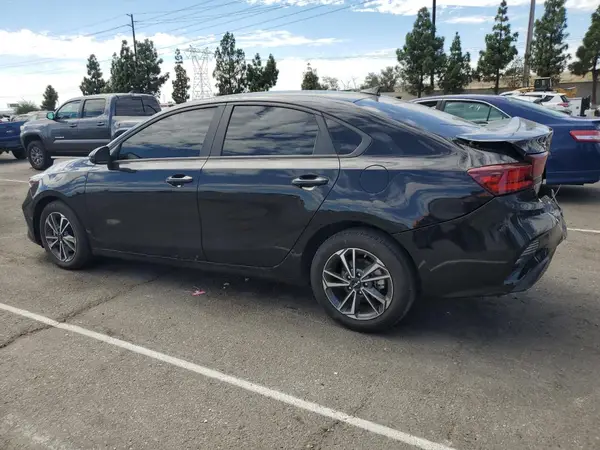 3KPF24AD8RE749257 2024 KIA FORTE - Image 2