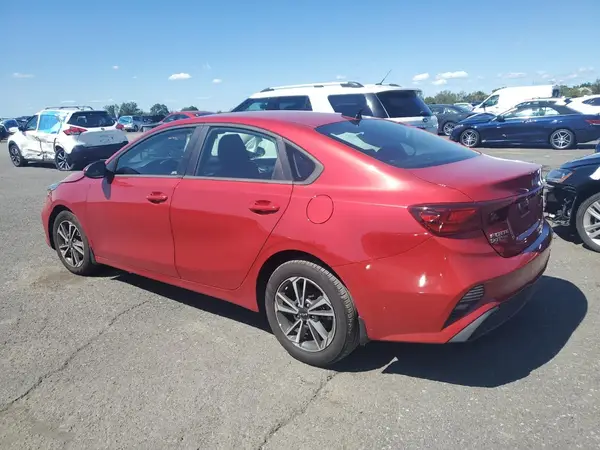 3KPF24AD8RE752045 2024 KIA FORTE - Image 2