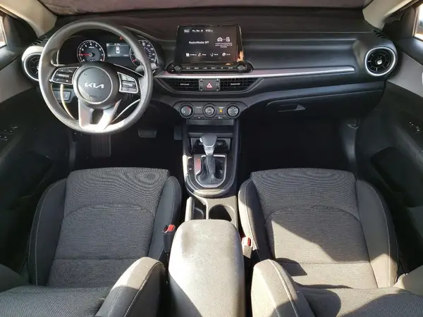 3KPF24AD8RE753454 2024 KIA FORTE - Image 8
