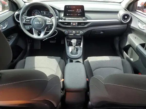3KPF24AD8RE753549 2024 KIA FORTE - Image 8