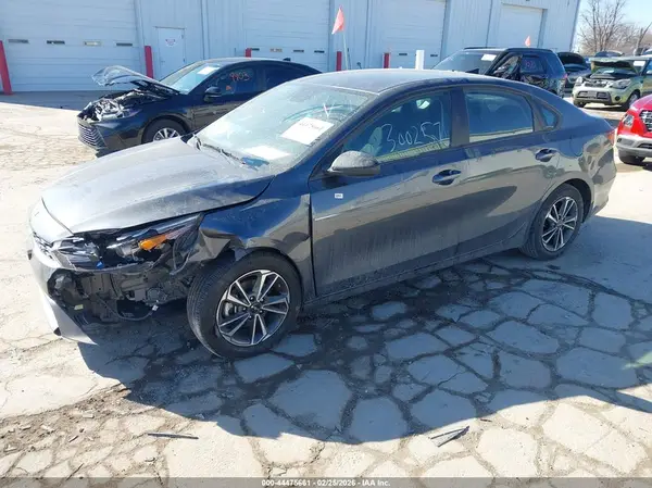 3KPF24AD8RE753650 2024 KIA FORTE - Image 2