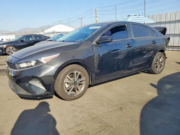3KPF24AD8RE753941 2024 KIA FORTE - Image 1