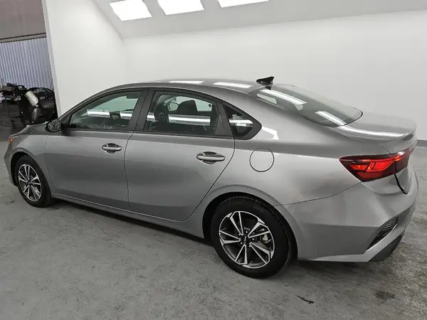 3KPF24AD8RE753986 2024 KIA FORTE - Image 2