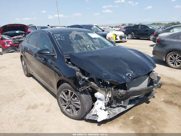 3KPF24AD8RE754913 2024 KIA FORTE - Image 1