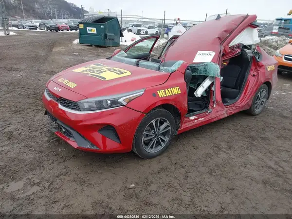 3KPF24AD8RE755110 2024 KIA FORTE - Image 2