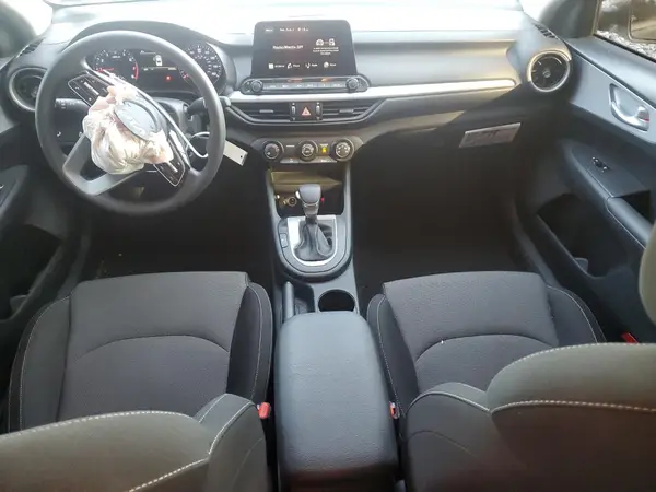 3KPF24AD8RE757858 2024 KIA FORTE - Image 8