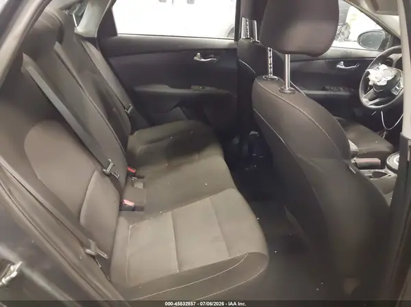 3KPF24AD8RE758251 2024 KIA FORTE - Image 8