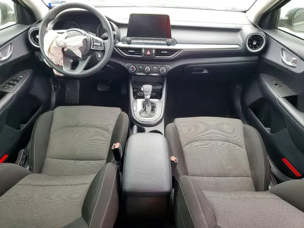 3KPF24AD8RE759111 2024 KIA FORTE - Image 8