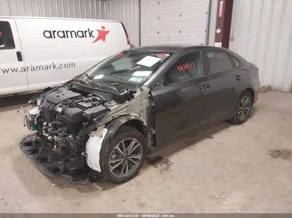 3KPF24AD8RE760114 2024 KIA FORTE - Image 2