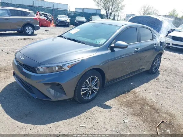 3KPF24AD8RE762302 2024 KIA FORTE - Image 2