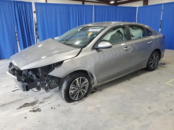 3KPF24AD8RE762400 2024 KIA FORTE - Image 1