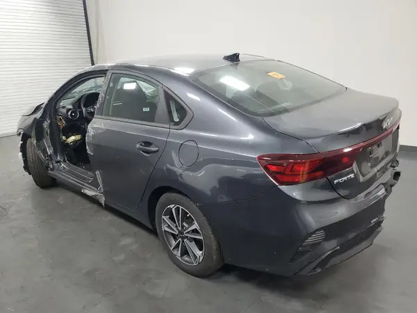 3KPF24AD8RE762753 2024 KIA FORTE - Image 2