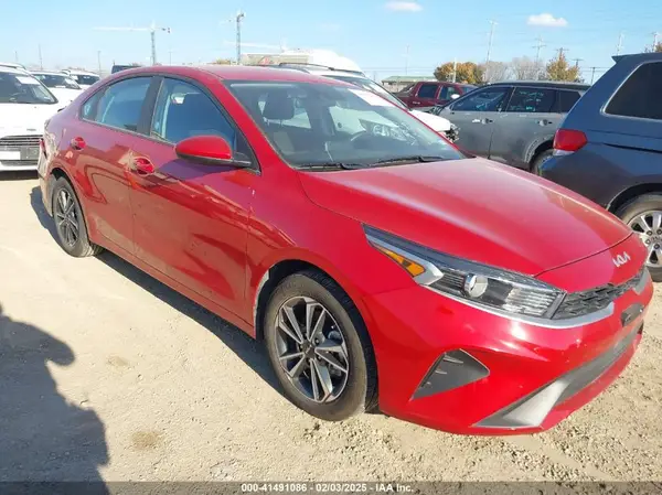3KPF24AD8RE763644 2024 KIA FORTE - Image 1