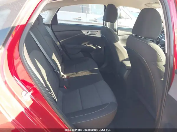 3KPF24AD8RE763644 2024 KIA FORTE - Image 8
