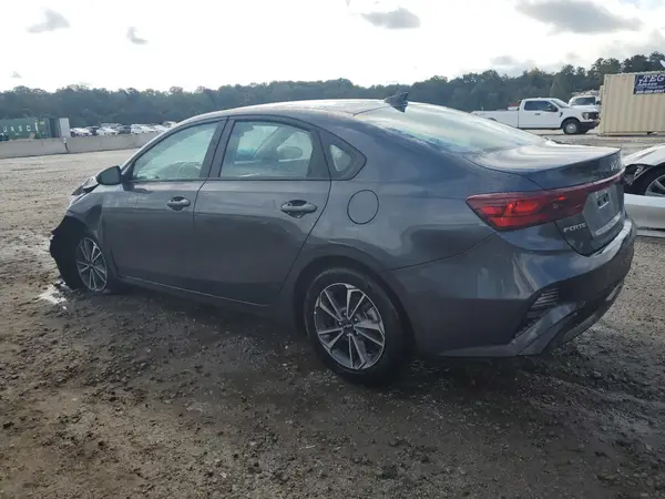 3KPF24AD8RE763692 2024 KIA FORTE - Image 2