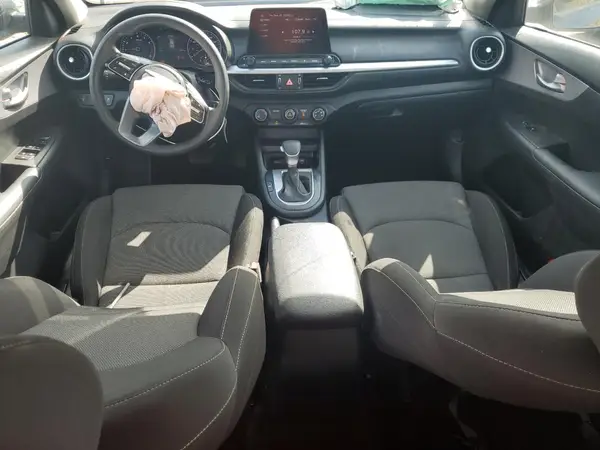 3KPF24AD8RE763692 2024 KIA FORTE - Image 8