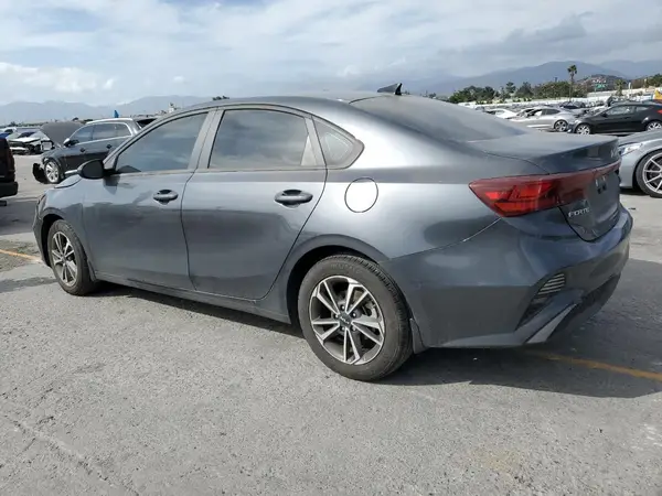 3KPF24AD8RE764163 2024 KIA FORTE - Image 2