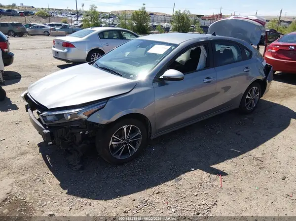3KPF24AD8RE764650 2024 KIA FORTE - Image 2