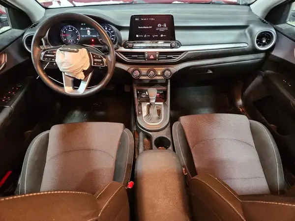 3KPF24AD8RE764695 2024 KIA FORTE - Image 8