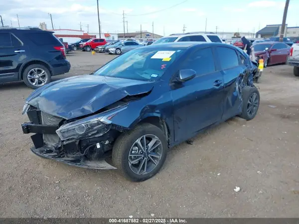 3KPF24AD8RE765961 2024 KIA FORTE - Image 2