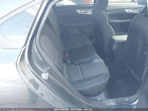 3KPF24AD8RE765961 2024 KIA FORTE - Image 8