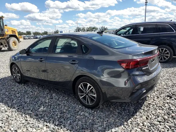 3KPF24AD8RE766110 2024 KIA FORTE - Image 2