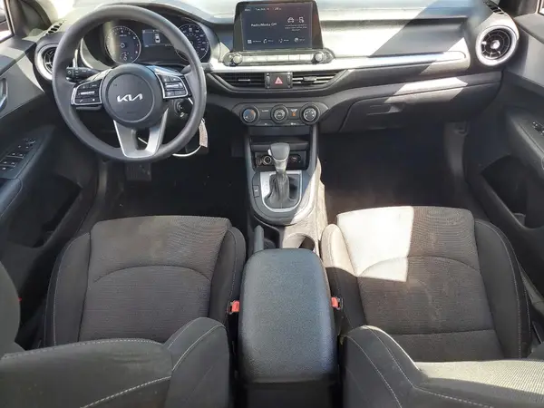 3KPF24AD8RE766110 2024 KIA FORTE - Image 8