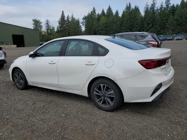 3KPF24AD8RE766334 2024 KIA FORTE - Image 2