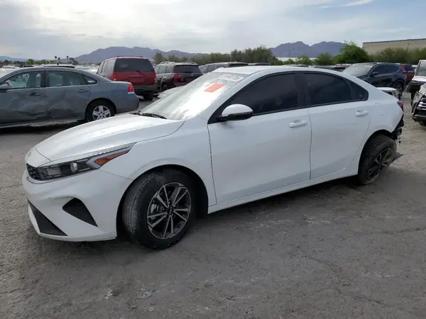3KPF24AD8RE766348 2024 KIA FORTE - Image 1