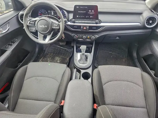 3KPF24AD8RE766589 2024 KIA FORTE - Image 8