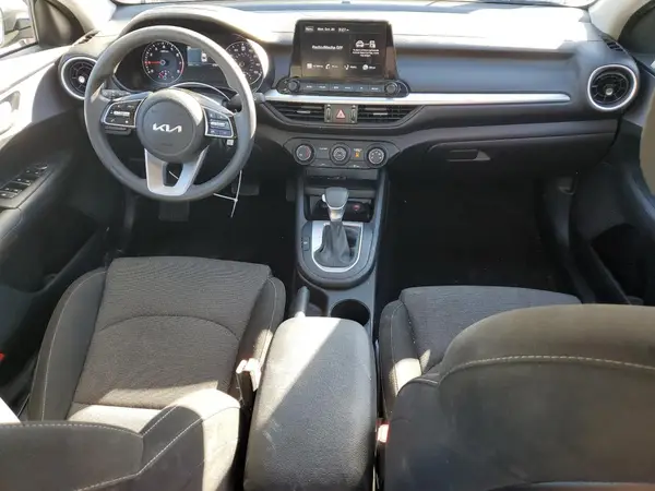 3KPF24AD8RE772828 2024 KIA FORTE - Image 8