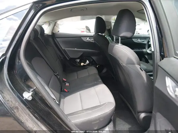 3KPF24AD8RE773638 2024 KIA FORTE - Image 8