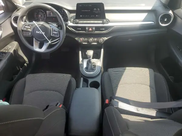 3KPF24AD8RE774062 2024 KIA FORTE - Image 8