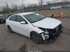 3KPF24AD8RE775180 2024 KIA FORTE
