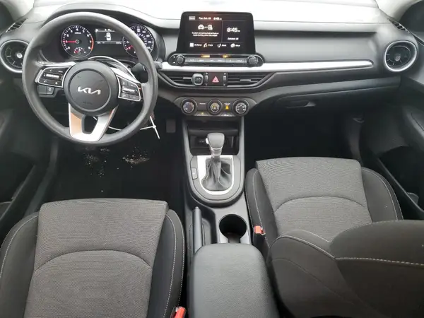 3KPF24AD8RE776376 2024 KIA FORTE - Image 8