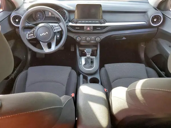 3KPF24AD8RE776684 2024 KIA FORTE - Image 8