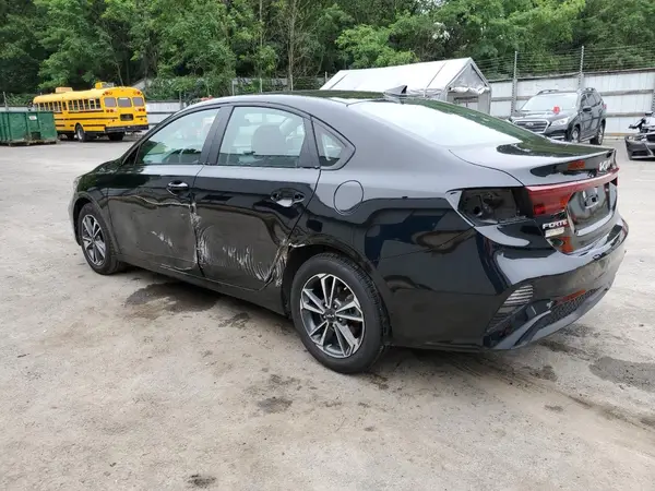 3KPF24AD8RE777026 2024 KIA FORTE - Image 2
