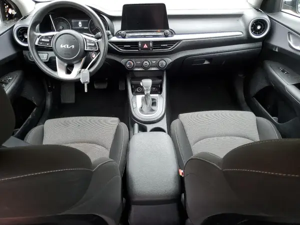 3KPF24AD8RE777026 2024 KIA FORTE - Image 8