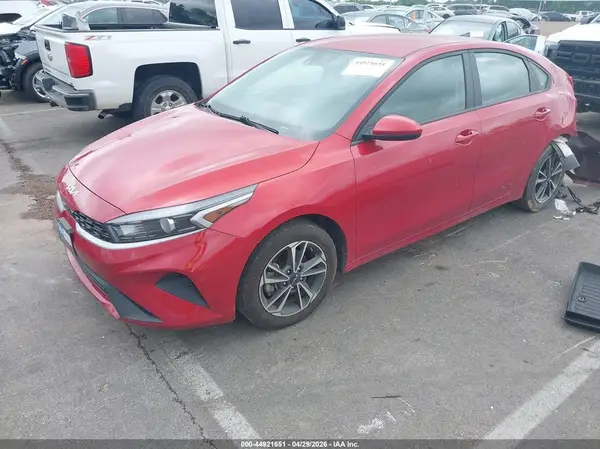 3KPF24AD8RE777480 2024 KIA FORTE - Image 2