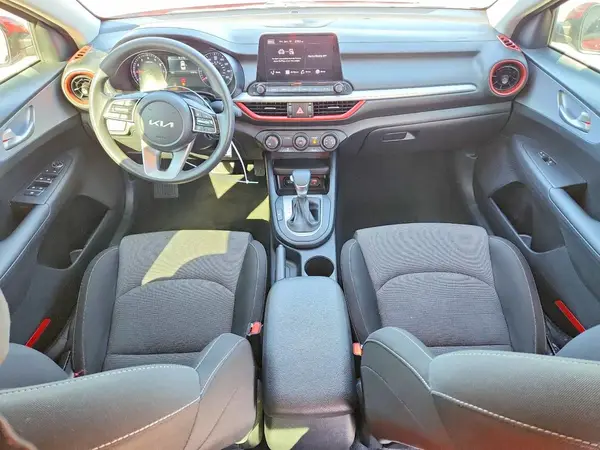 3KPF24AD8RE777849 2024 KIA FORTE - Image 8